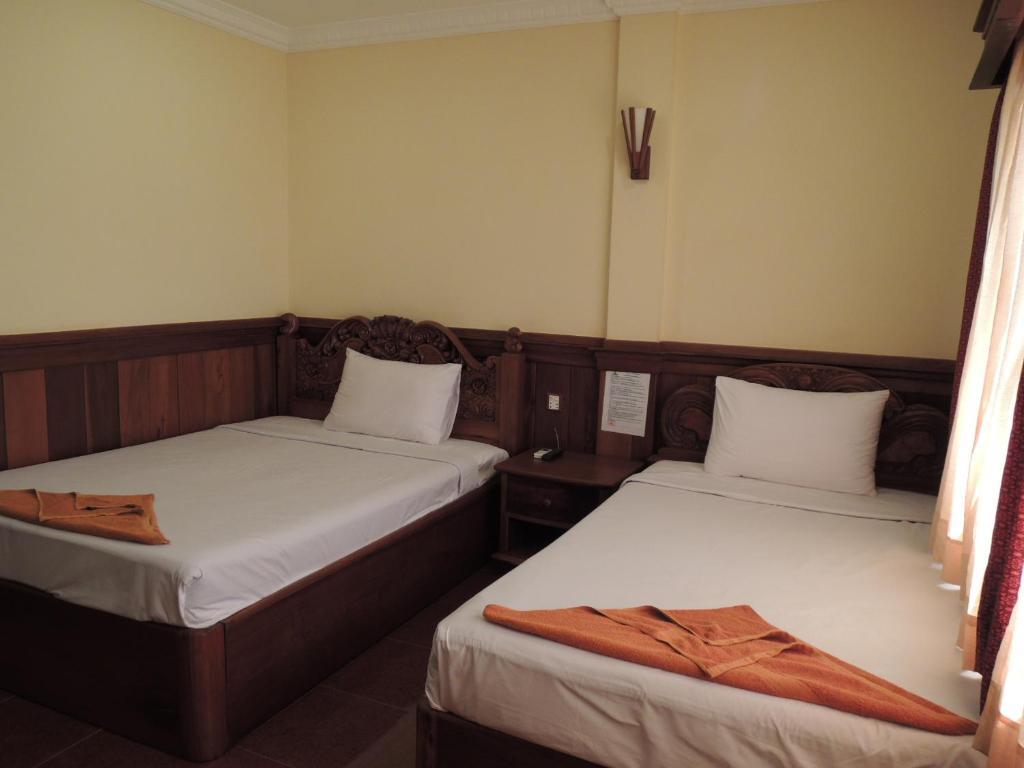 Banan Hotel Battambang Exterior foto